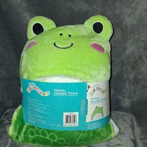 Wendy Frog Squishmallows Hooded Throw